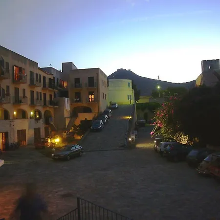Cala Rossa *